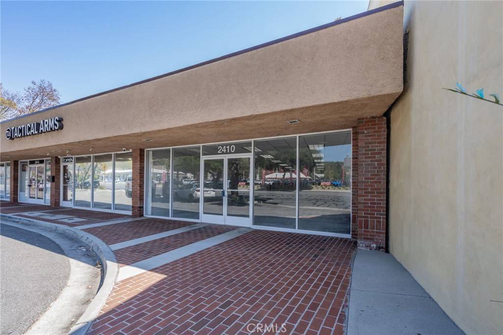 Thousand Oaks, CA 91362,2410 E Thousand Oaks BLVD
