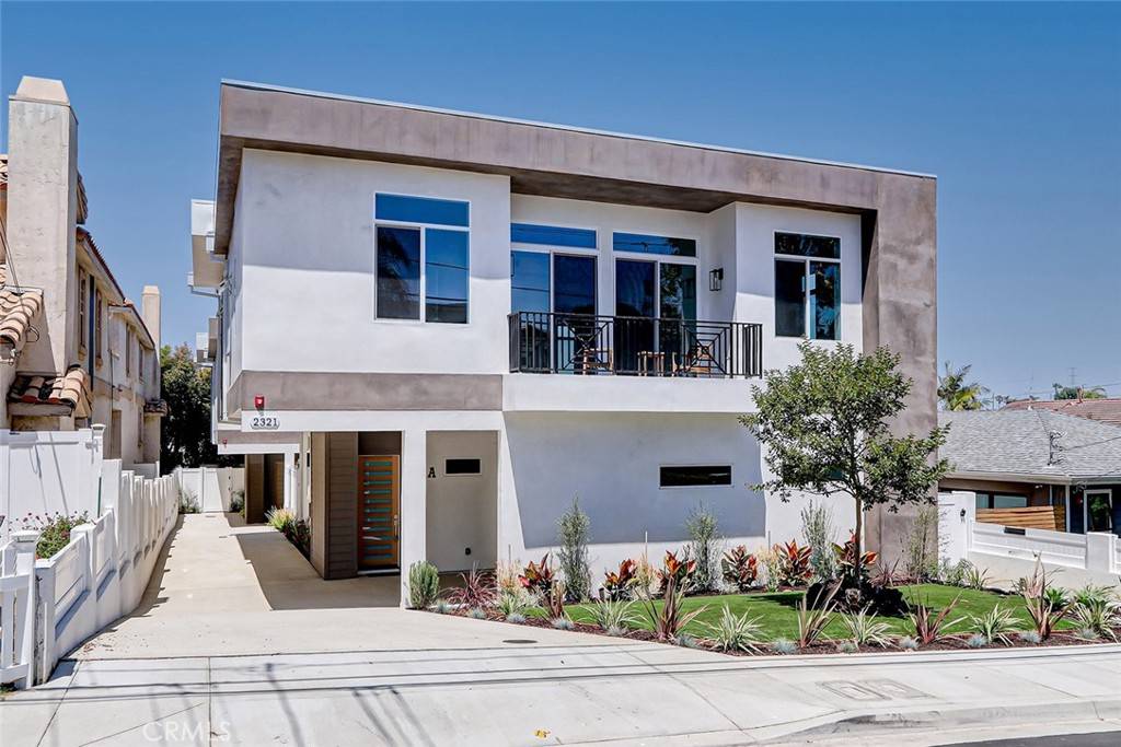 Redondo Beach, CA 90278,2321 Clark LN #A