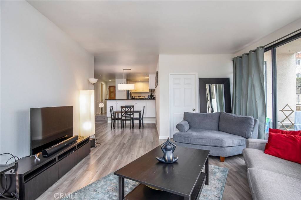 Signal Hill, CA 90755,2525 E 19th ST #12