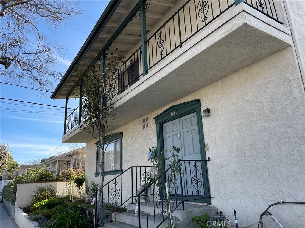 Lawndale, CA 90260,16811 Freeman AVE
