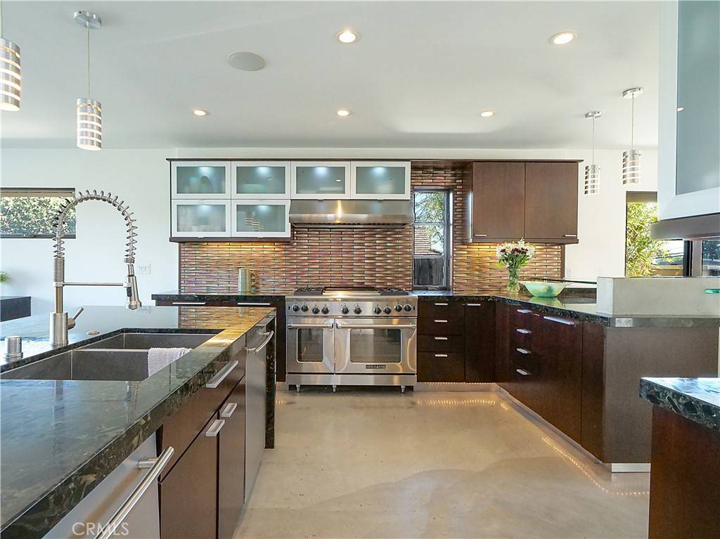Rancho Palos Verdes, CA 90275,2133 W Gaucho DR