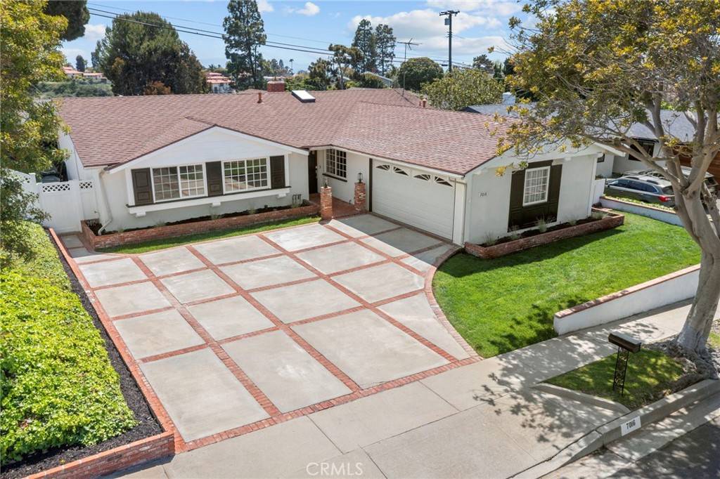 Rancho Palos Verdes, CA 90275,7016 Abbottswood DR