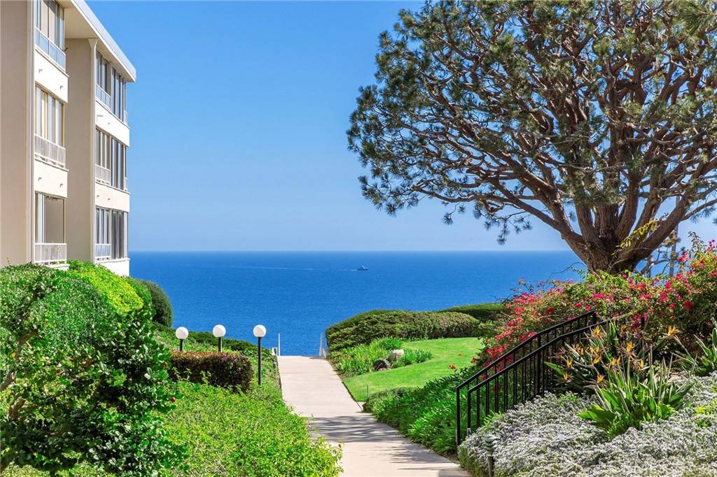 Rancho Palos Verdes, CA 90275,32709 Seagate DR #108