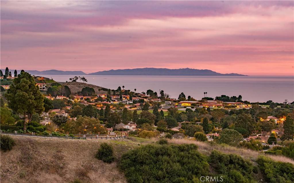 Palos Verdes Estates, CA 90274,940 Paseo La Cresta