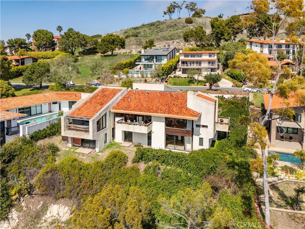 Palos Verdes Estates, CA 90274,2329 Via Olivera