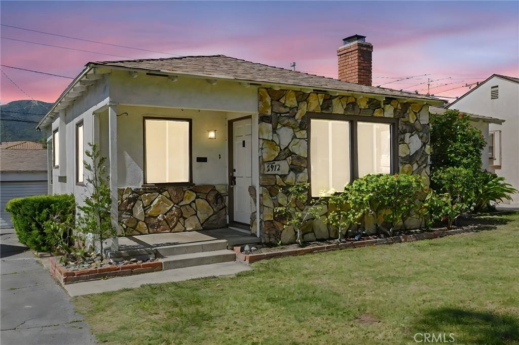 La Crescenta, CA 91214,2912 Mayfield Avenue