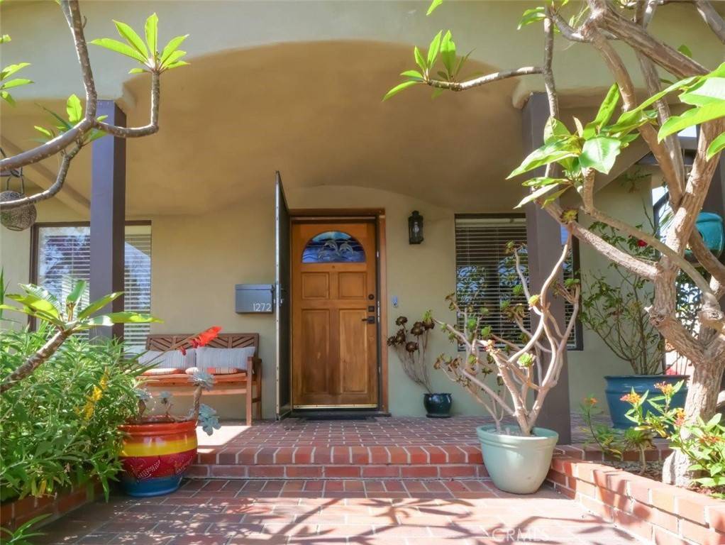 San Pedro, CA 90731,1272 W 16th ST