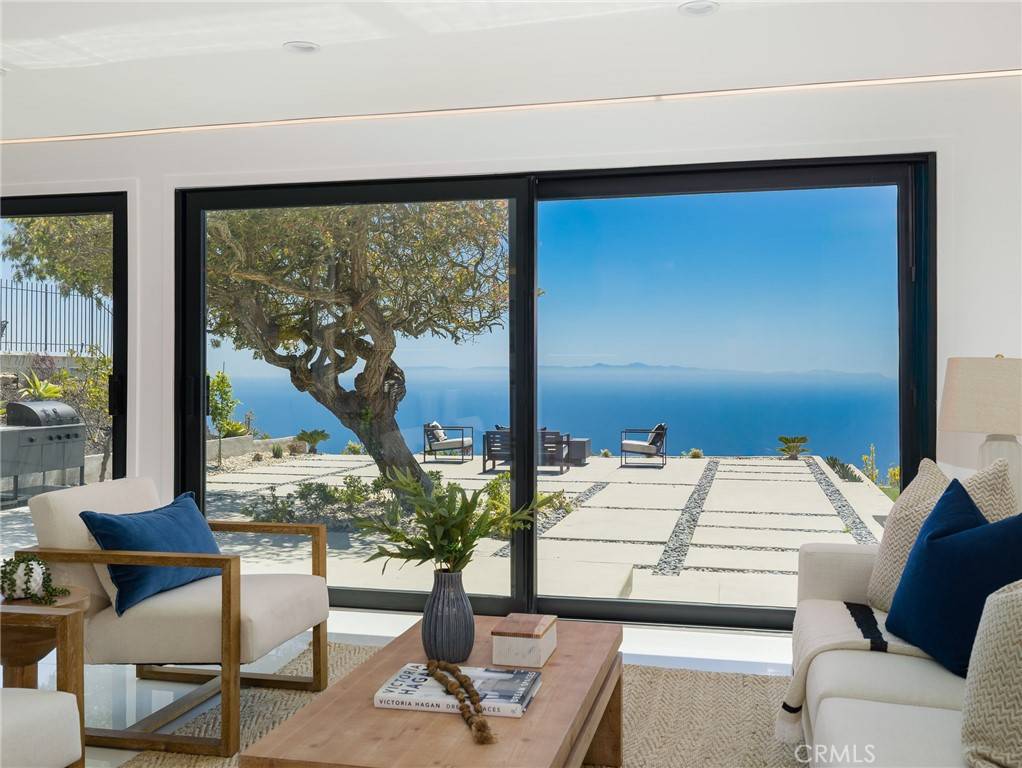 Rancho Palos Verdes, CA 90275,30414 Ganado DR