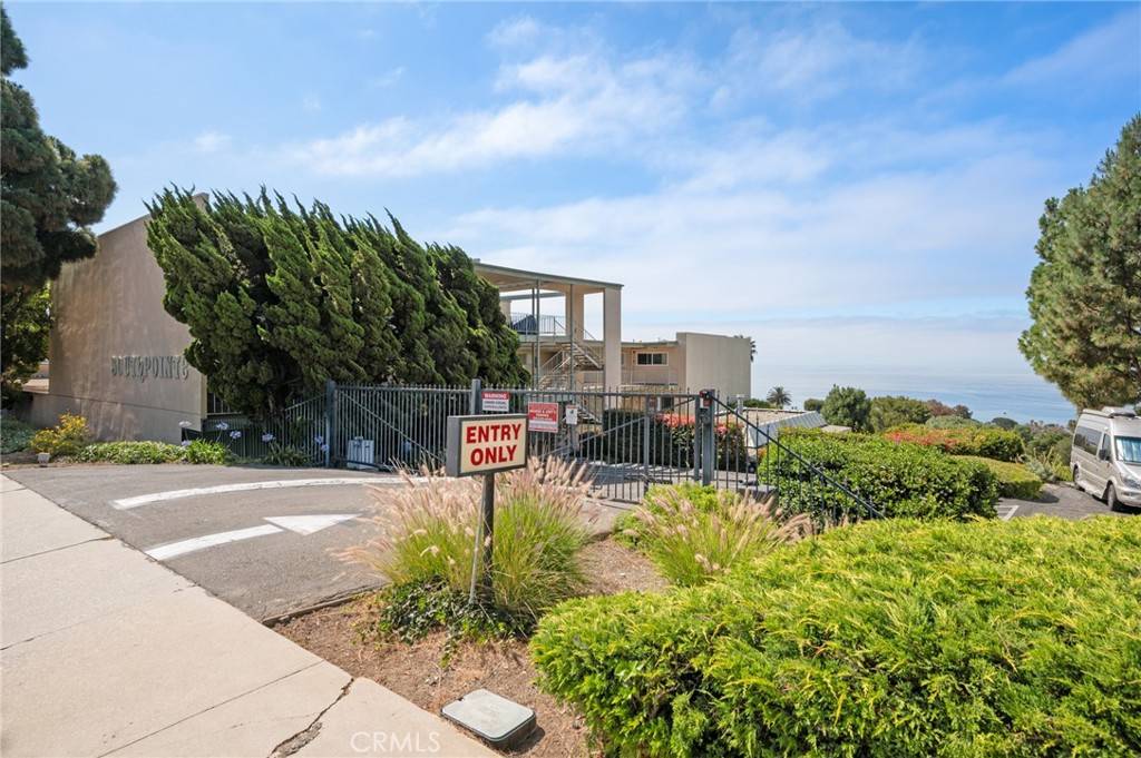 San Pedro, CA 90732,2235 W 25th ST #207