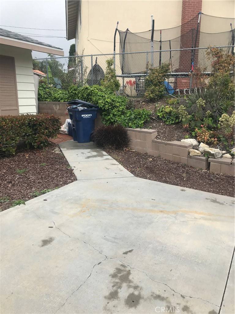 Rancho Palos Verdes, CA 90275,6919 Grovespring DR