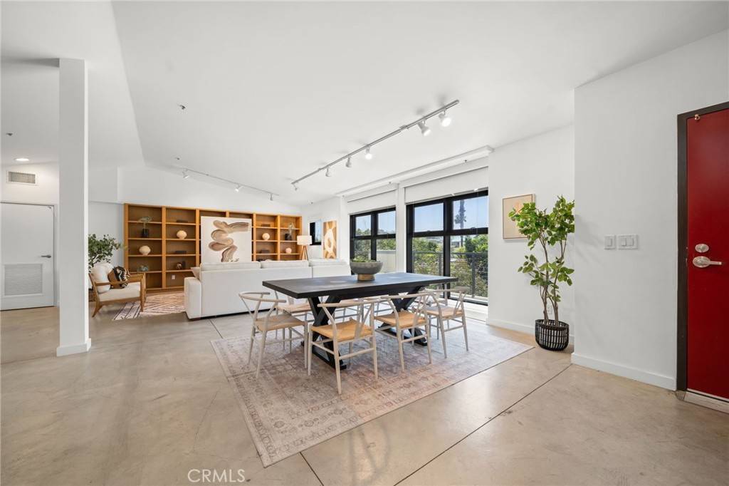 Venice, CA 90291,700 S Main ST #20
