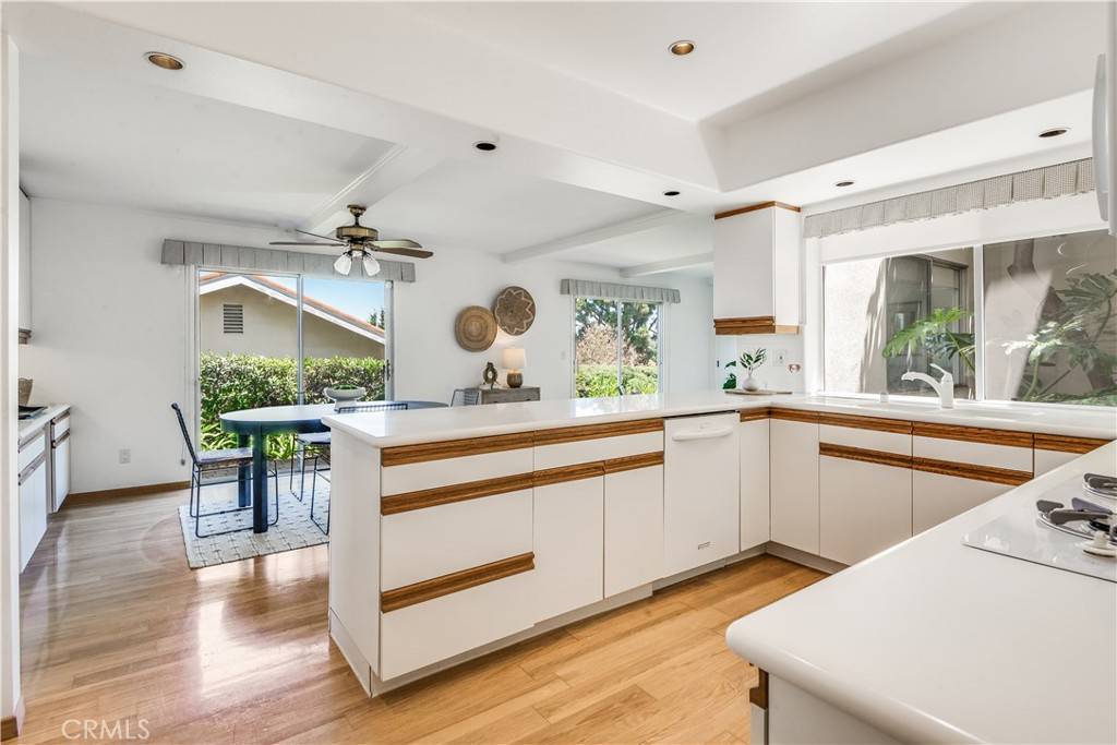 Rancho Palos Verdes, CA 90275,27005 Diamondhead LN