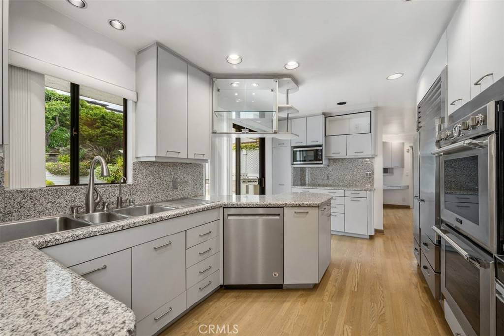Palos Verdes Estates, CA 90274,953 Via Del Monte
