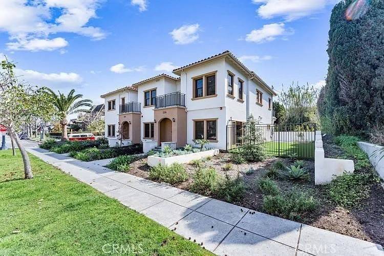 Long Beach, CA 90803,51 Kennebec AVE