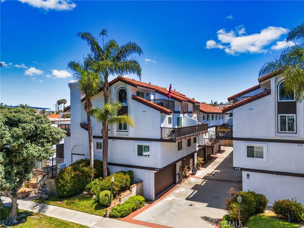 Redondo Beach, CA 90277,410 N Broadway #C