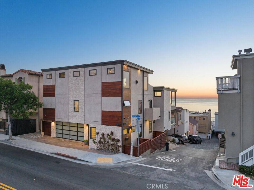 Manhattan Beach, CA 90266,232 30th PL