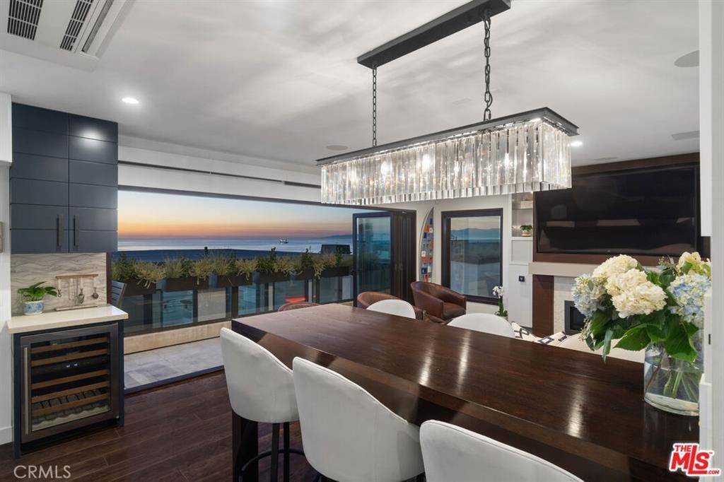 Manhattan Beach, CA 90266,232 30th PL