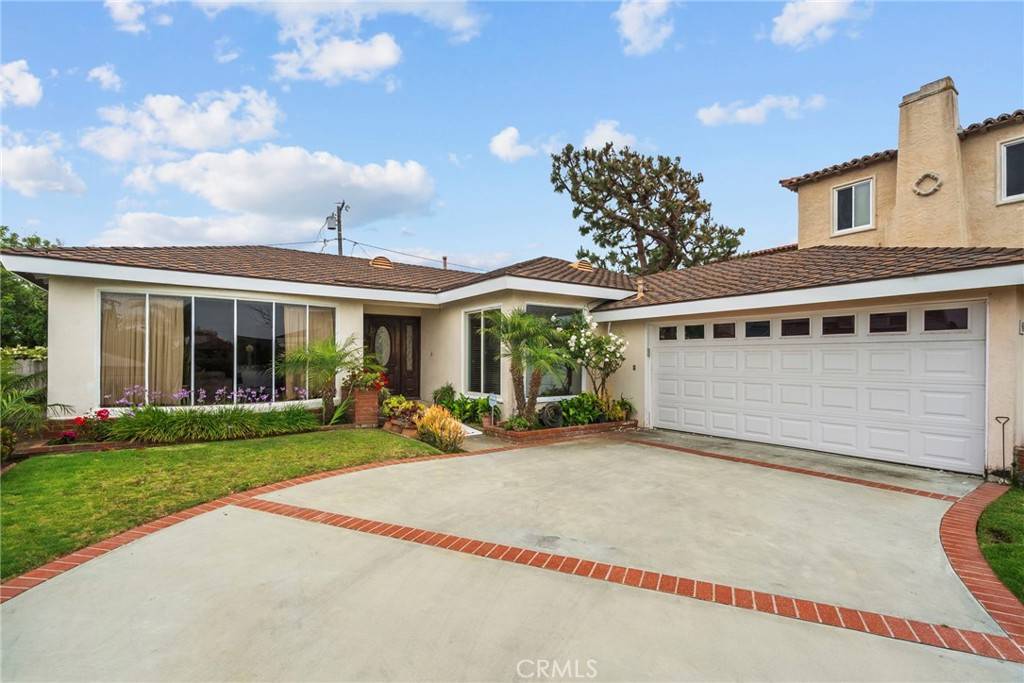 Redondo Beach, CA 90277,140 Camino De Las Colinas