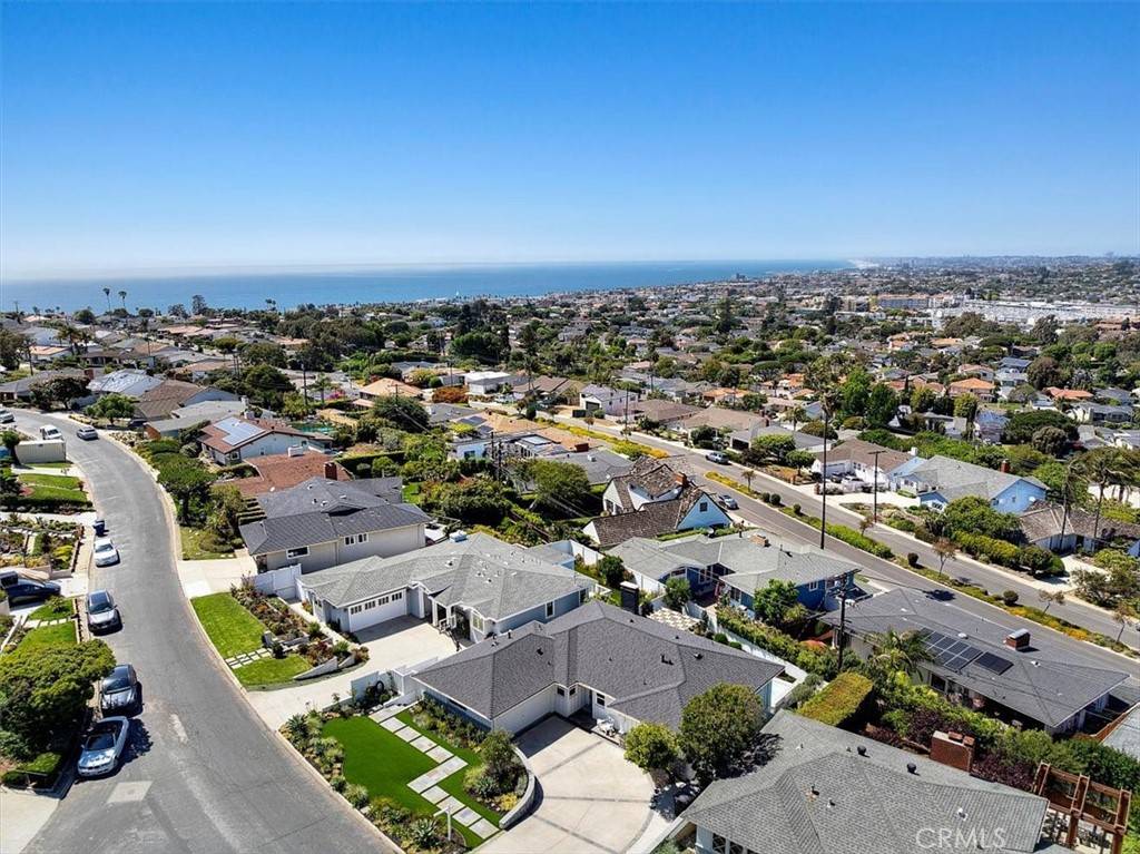 Redondo Beach, CA 90277,237 Via Los Miradores