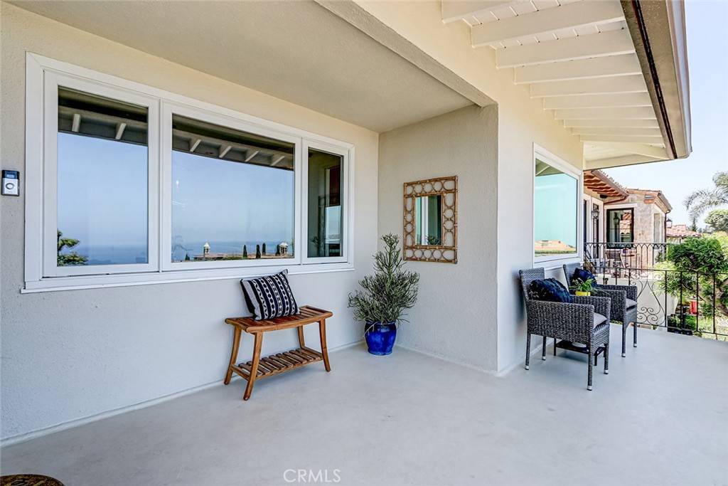 Palos Verdes Estates, CA 90274,556 Via Media