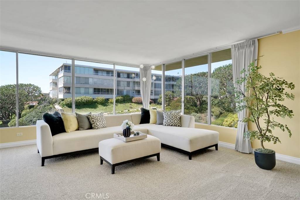 Rancho Palos Verdes, CA 90275,32679 Seagate DR #302