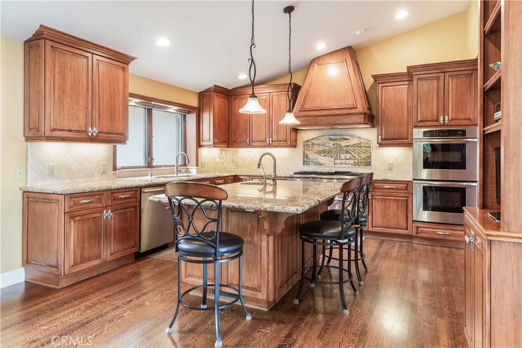 Palos Verdes Estates, CA 90274,869 Rincon LN