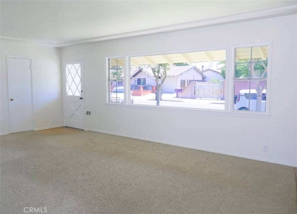Long Beach, CA 90805,6811 Myrtle AVE