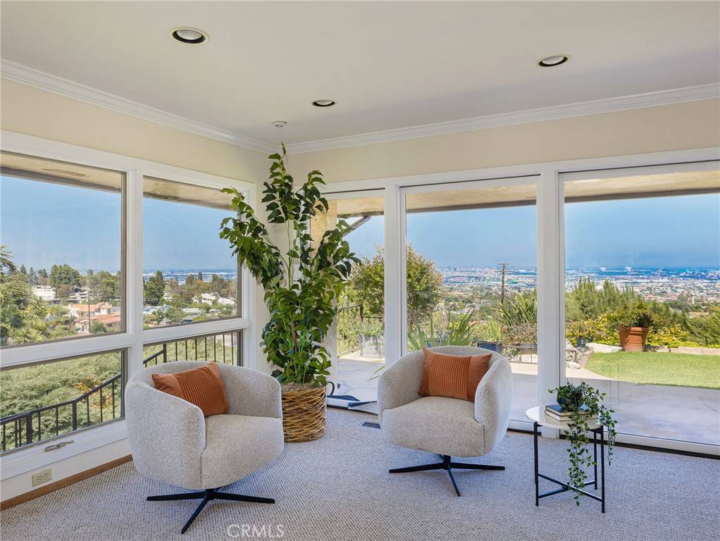 Rancho Palos Verdes, CA 90275,2063 Chandeleur DR