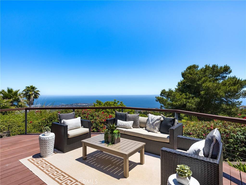 Rancho Palos Verdes, CA 90275,3423 Newridge DR