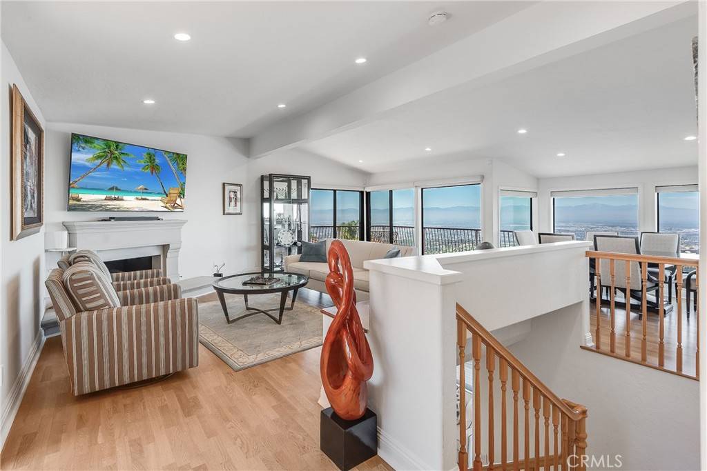 Rancho Palos Verdes, CA 90275,3300 Crownview DR