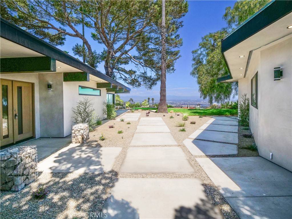 Rancho Palos Verdes, CA 90275,2741 Vista Mesa DR