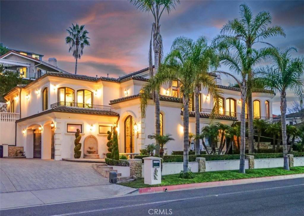 Rancho Palos Verdes, CA 90275,30150 Palos Verdes DR W
