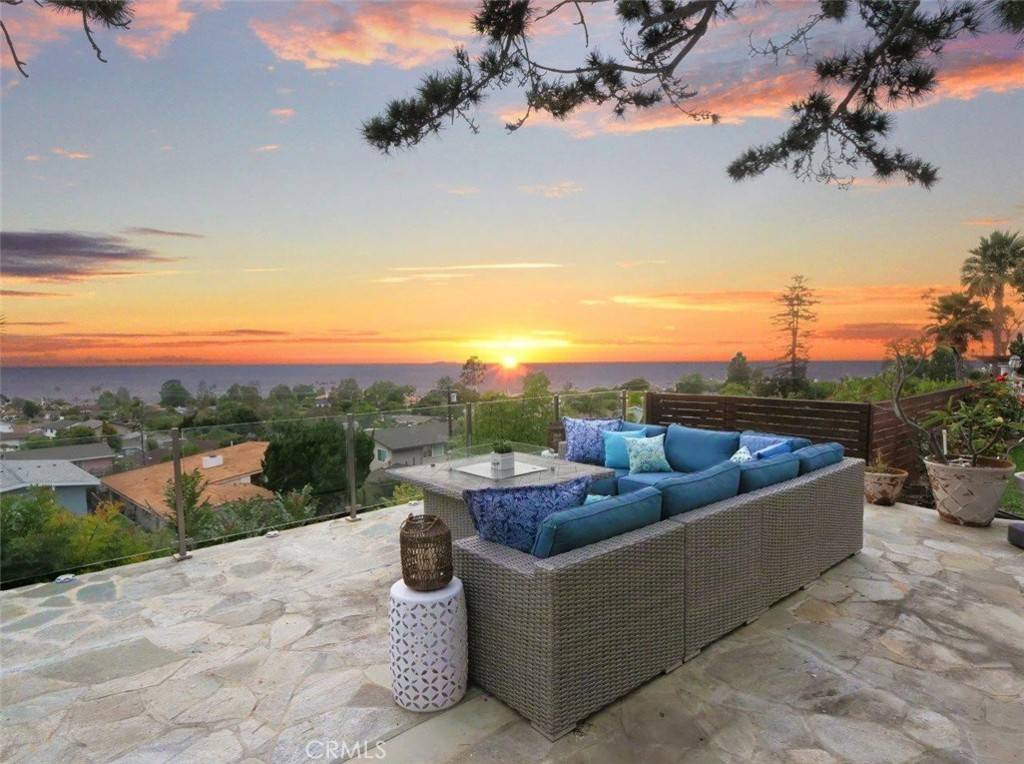 Rancho Palos Verdes, CA 90275,28503 Rothrock DR