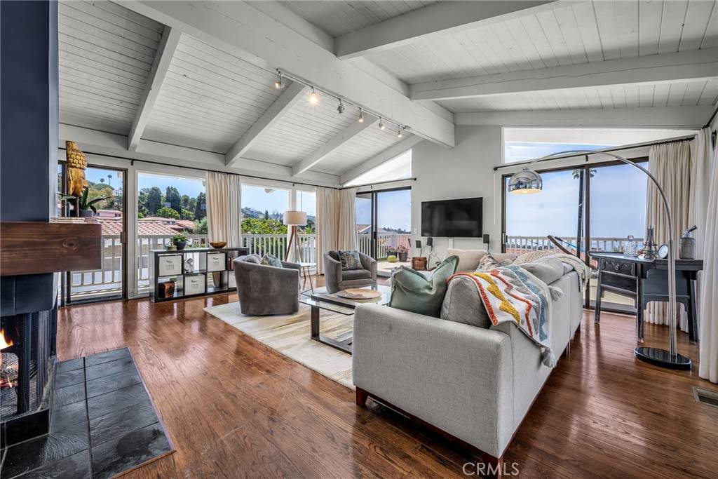 Palos Verdes Estates, CA 90274,2520 Via Sanchez