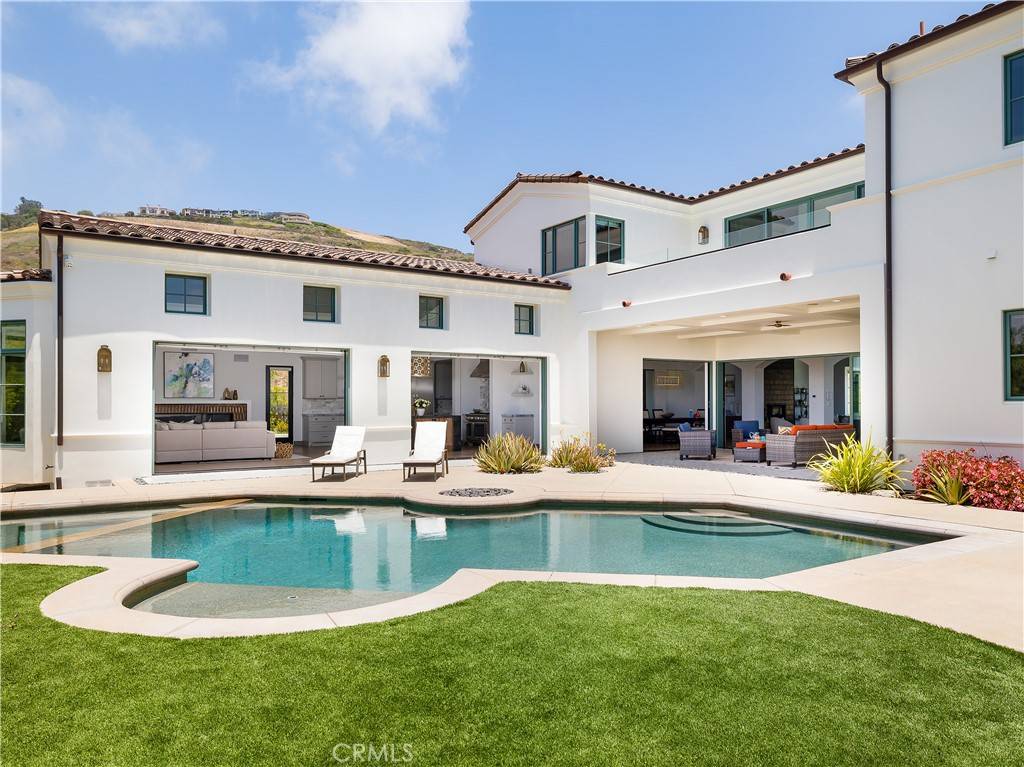 Rancho Palos Verdes, CA 90275,32009 Cape Point DR