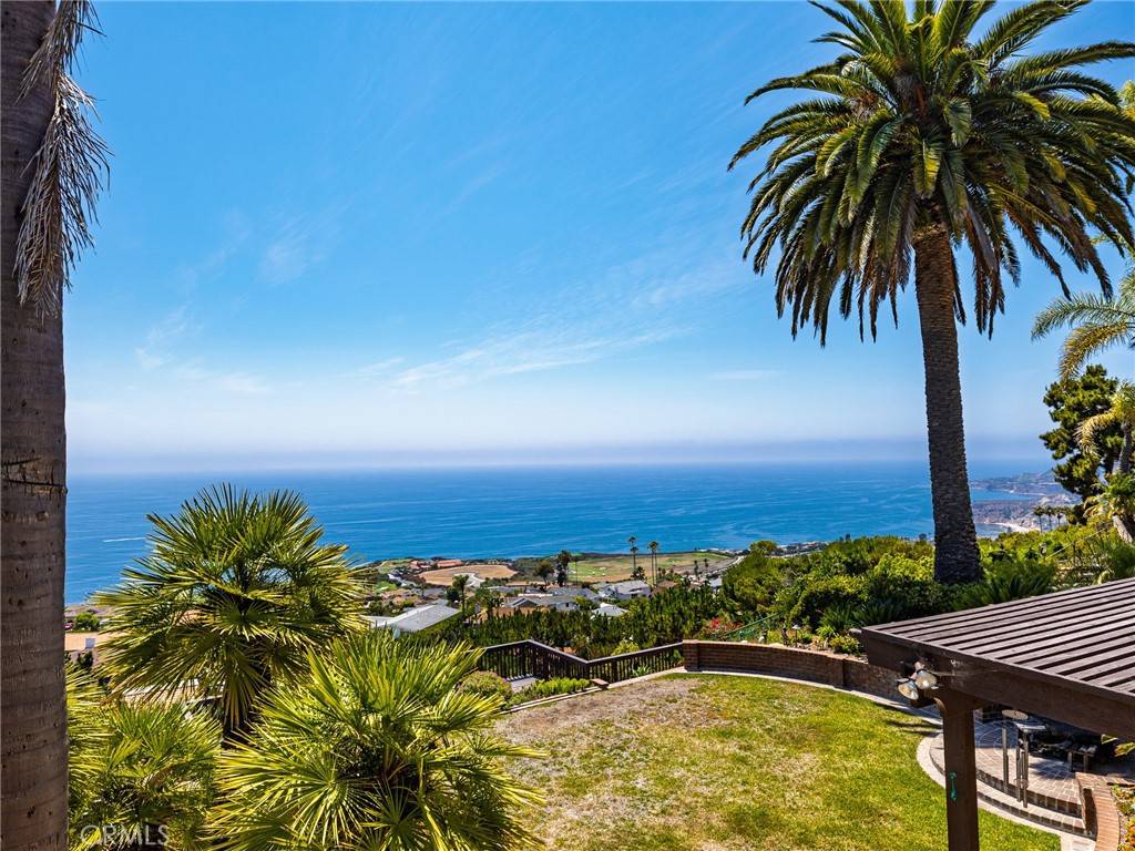 Rancho Palos Verdes, CA 90275,3528 Hightide DR