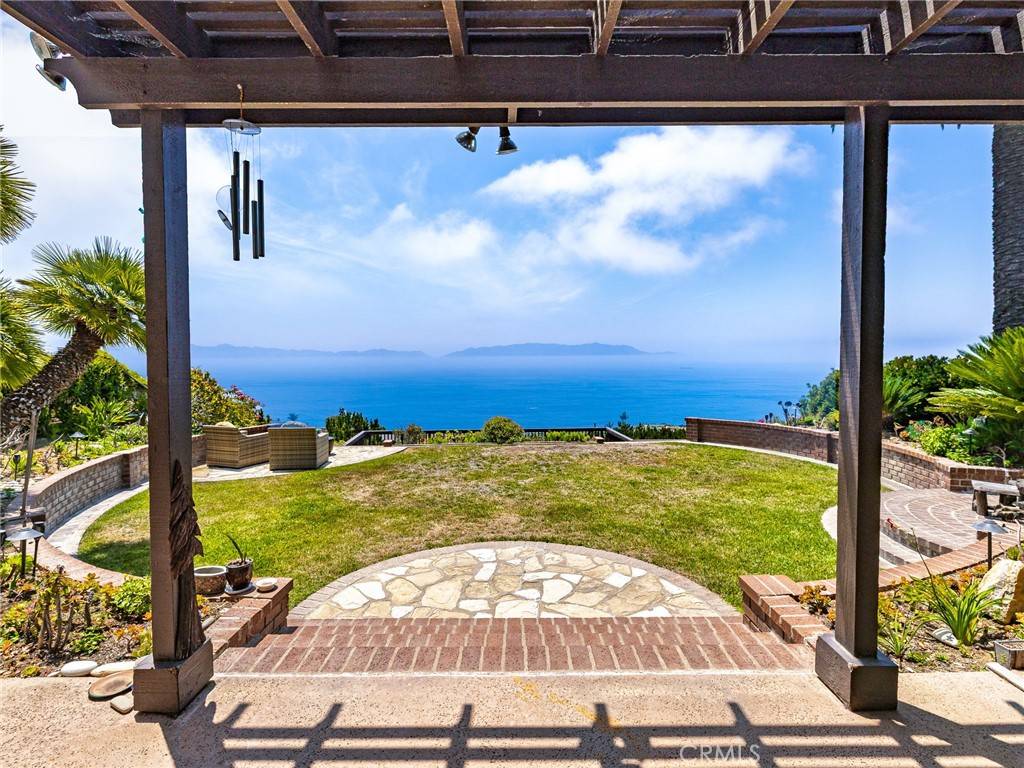 Rancho Palos Verdes, CA 90275,3528 Hightide DR