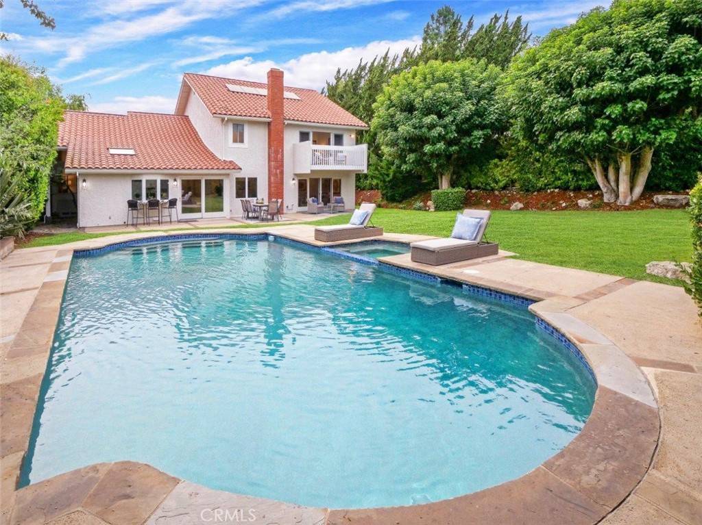 Rolling Hills Estates, CA 90274,4 Horseshoe LN