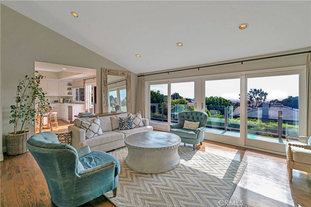 Palos Verdes Estates, CA 90274,1232 Via Coronel