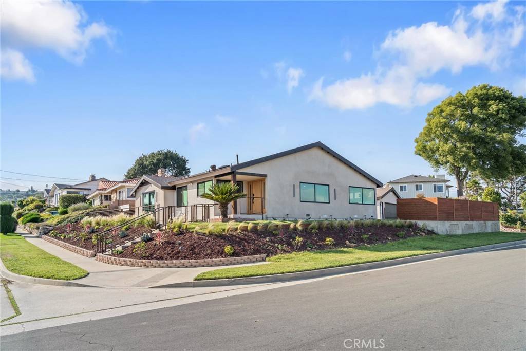 Rancho Palos Verdes, CA 90275,2704 Vista Mesa DR