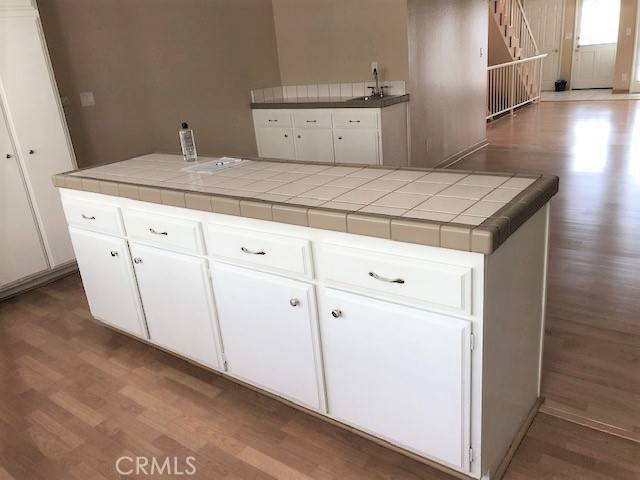 Redondo Beach, CA 90277,240 S Broadway #10