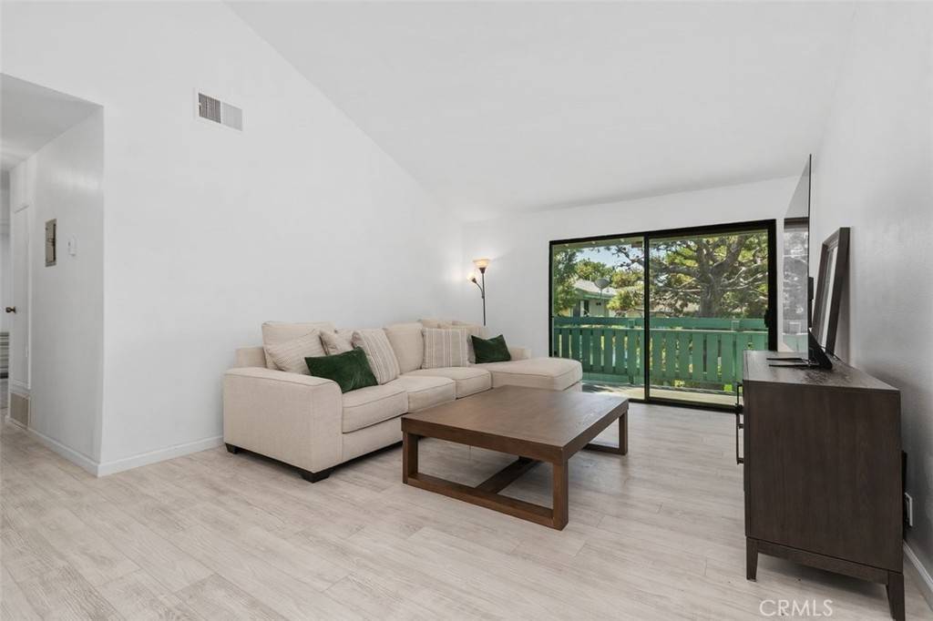 Torrance, CA 90502,20405 S Vermont AVE #2