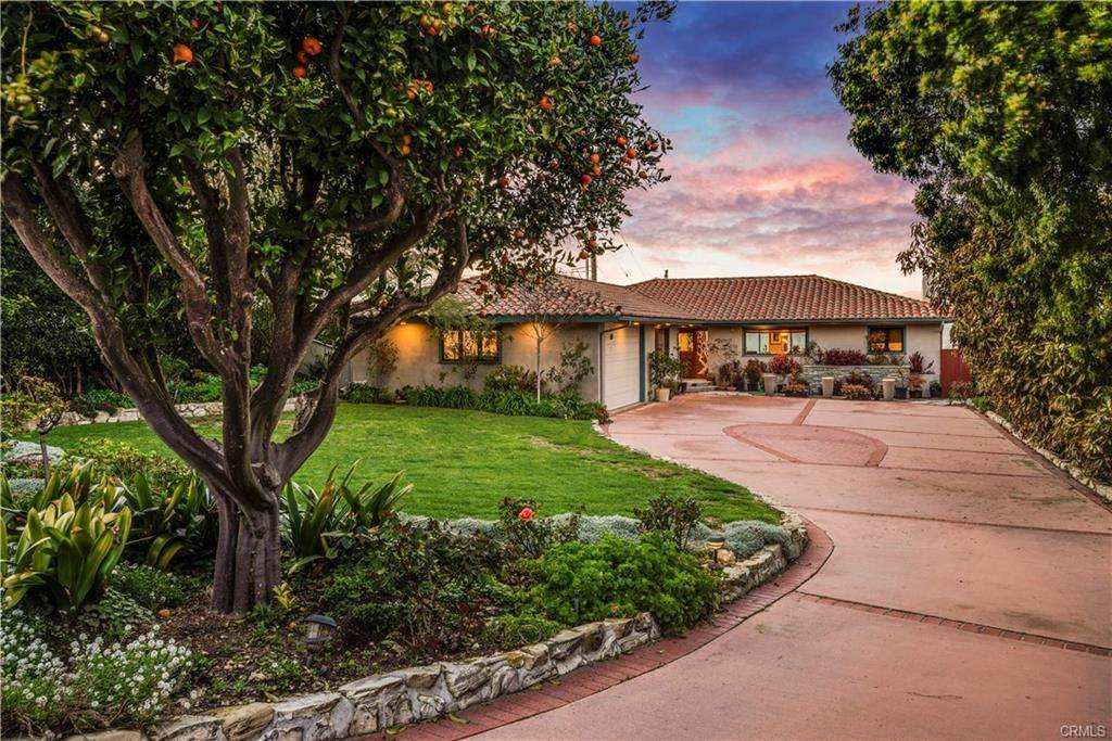 Palos Verdes Estates, CA 90274,2225 Via Guadalana