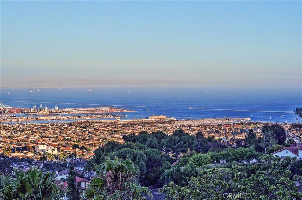 Rancho Palos Verdes, CA 90275,30040 Grandpoint LN