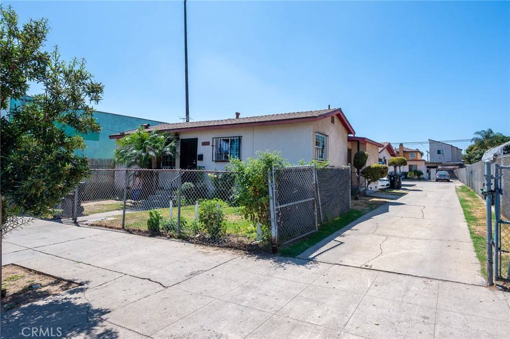 Wilmington, CA 90744,1011 N Wilmington BLVD