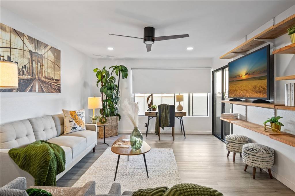 Long Beach, CA 90807,4110 Elm AVE #205