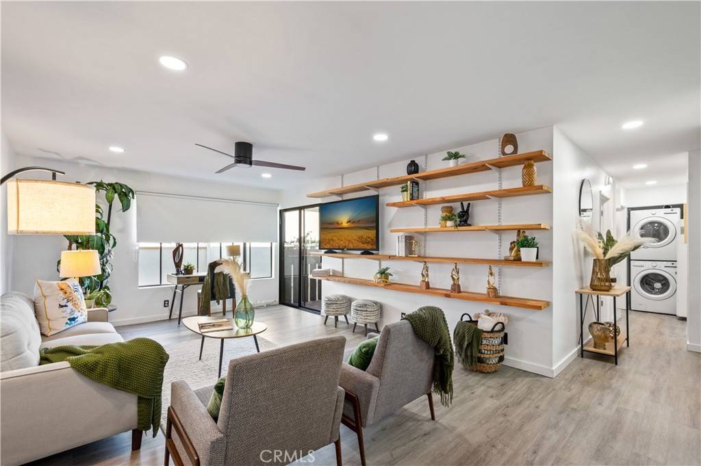 Long Beach, CA 90807,4110 Elm AVE #205