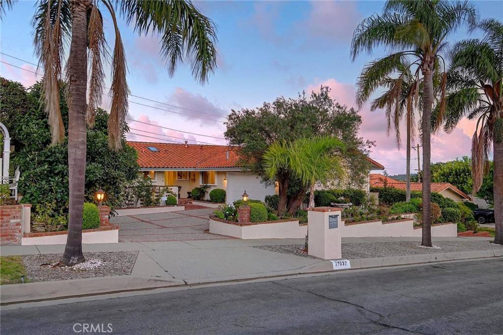 Rancho Palos Verdes, CA 90275,27032 Freeport RD