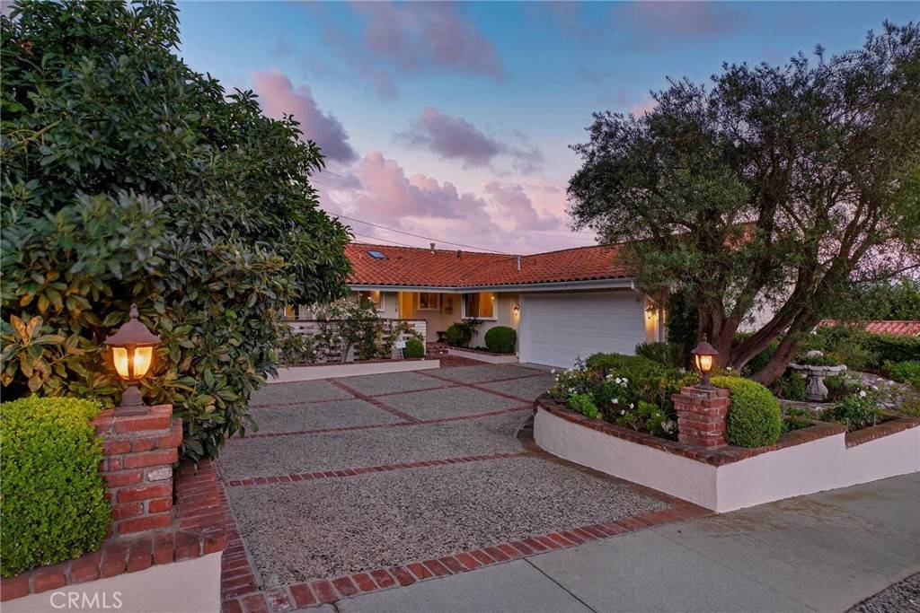 Rancho Palos Verdes, CA 90275,27032 Freeport RD