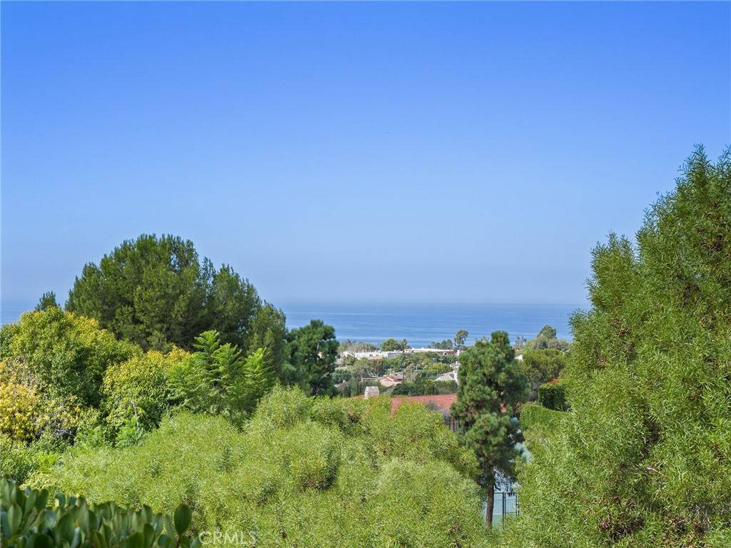 Palos Verdes Estates, CA 90274,2605 Via Olivera